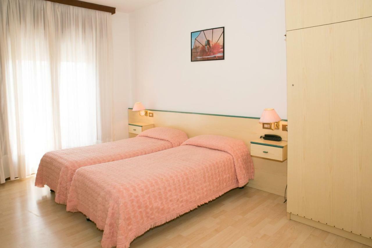 Hotel San Marco Lido di Jesolo Bagian luar foto